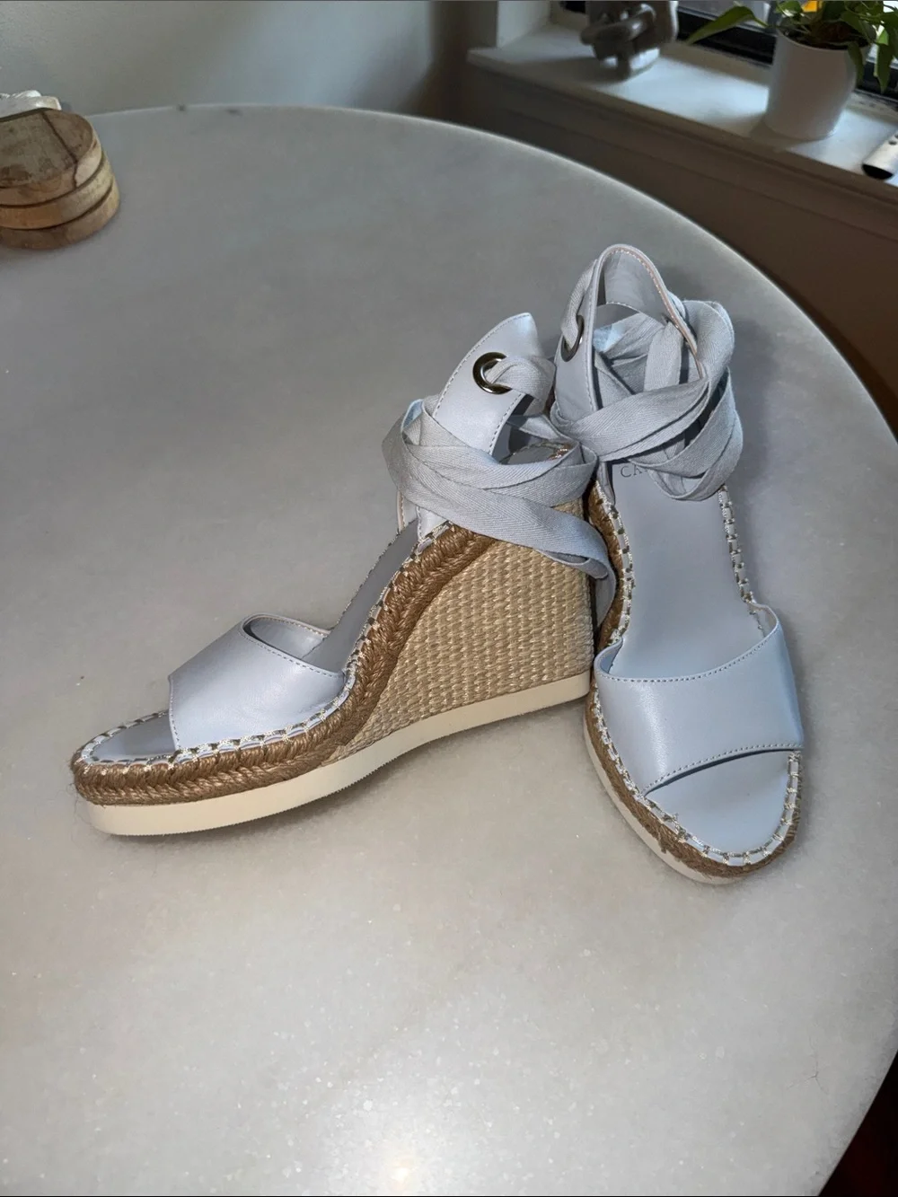 Vince Camuto new never